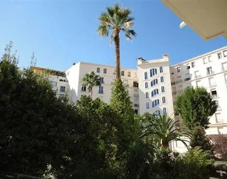 Croisette Rouaze - * Cannes